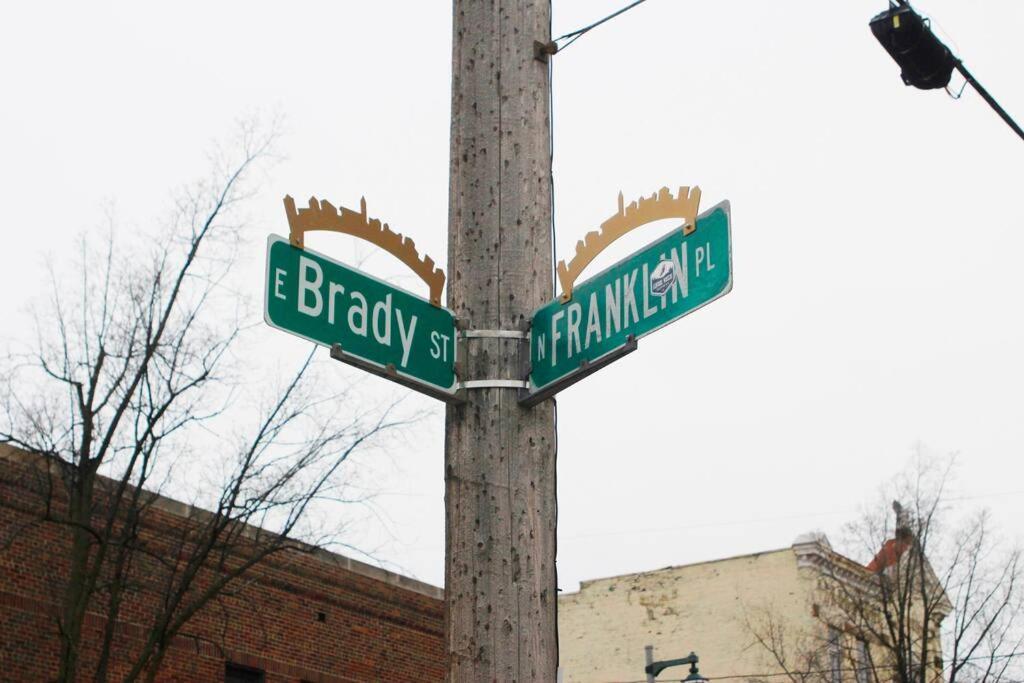 Renovated Brady St. Classic Milwaukee Buitenkant foto